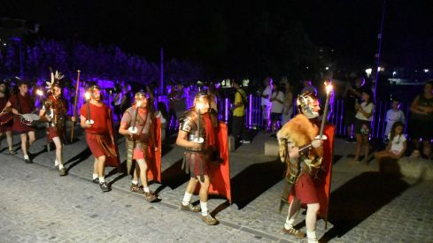 Desfile de legiones de la Ludus Bergidum de Cacabelos 2026 (2) Desfile de legiones de la Ludus Bergidum de Cacabelos 2026 (2)