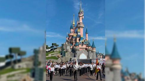Banda Música Ciudad Ponferrada en Disneyland París Banda Música Ciudad Ponferrada en Disneyland París