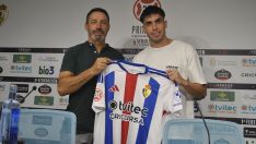 Presentación de Pablo Muñoz como nuevo jugador de la Ponferradina