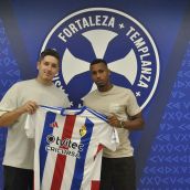Presentación de Quicala Bari como nuevo jugador de la Ponferradina | Foto: Norberto de la Mata