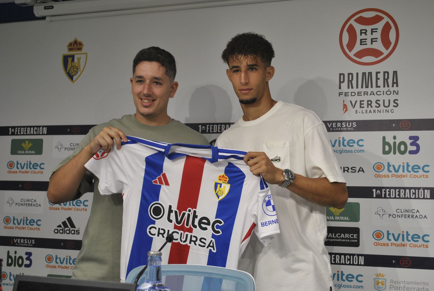 Aymane Jelbat espera que la Ponferradina le permita vivir «una gran temporada y ayudar al equipo a ascender» | Norberto de la Mata Aymane Jelbat espera que la Ponferradina le permita vivir «una gran temporada y ayudar al equipo a ascender» | Norberto de la Mata