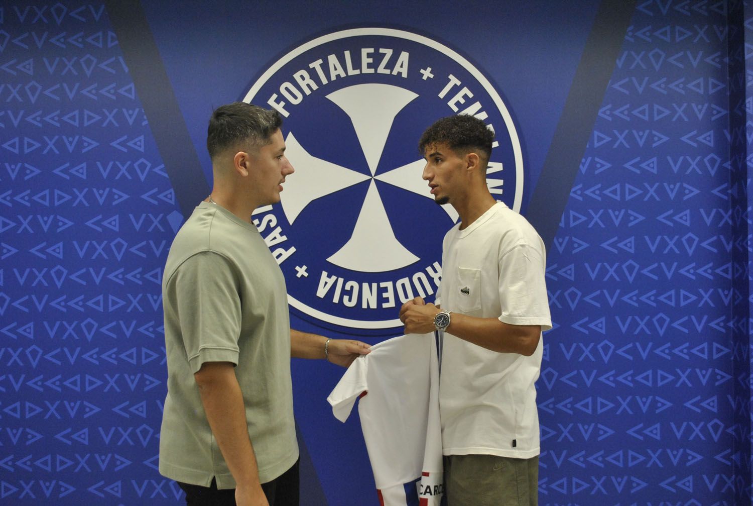 Aymane Jelbat espera que la Ponferradina le permita vivir «una gran temporada y ayudar al equipo a ascender» | Norberto de la Mata Aymane Jelbat espera que la Ponferradina le permita vivir «una gran temporada y ayudar al equipo a ascender» | Norberto de la Mata