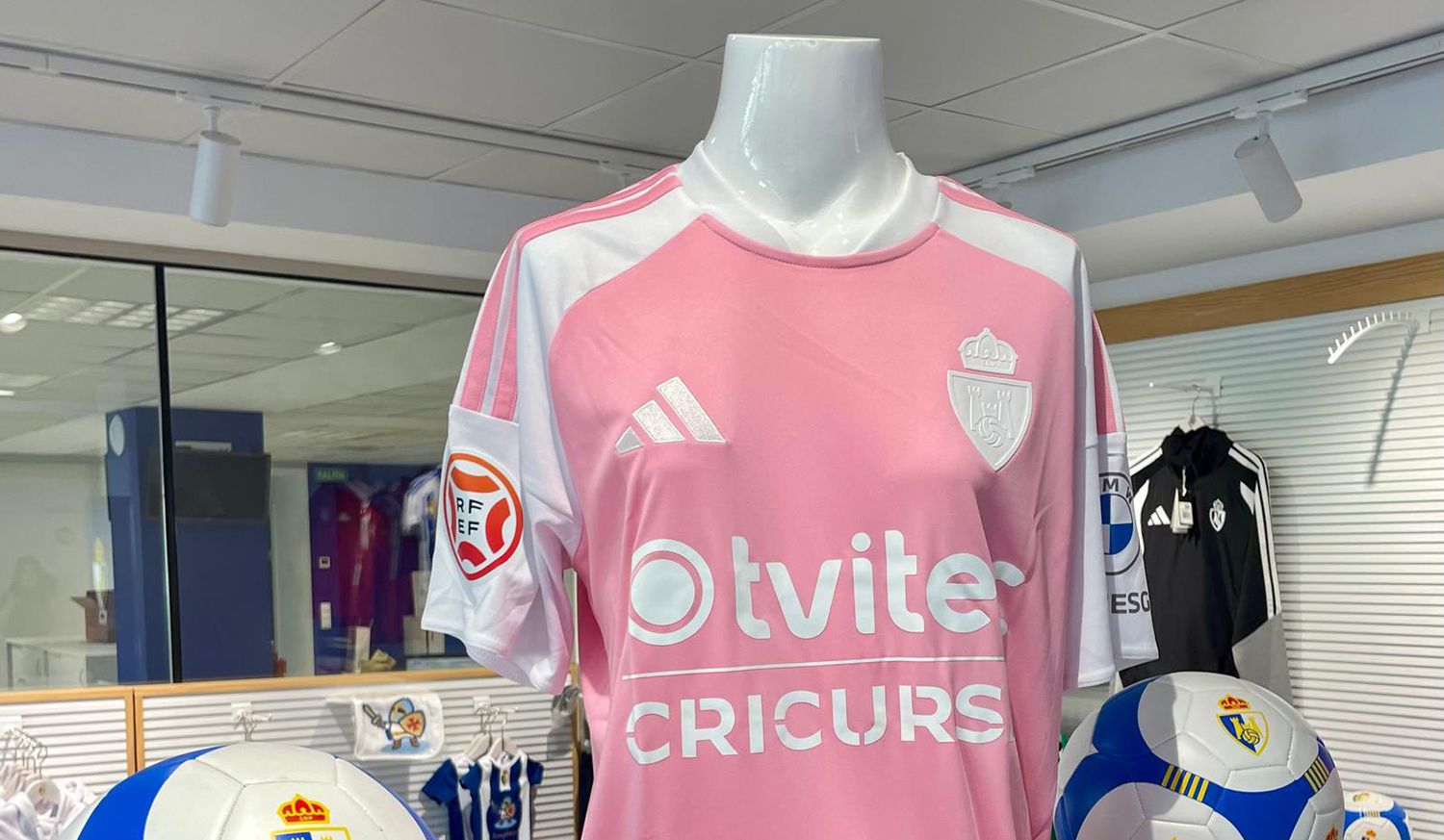 Segunda equipación de la Ponferradina a la venta en la tienda oficial Segunda equipación de la Ponferradina a la venta en la tienda oficial