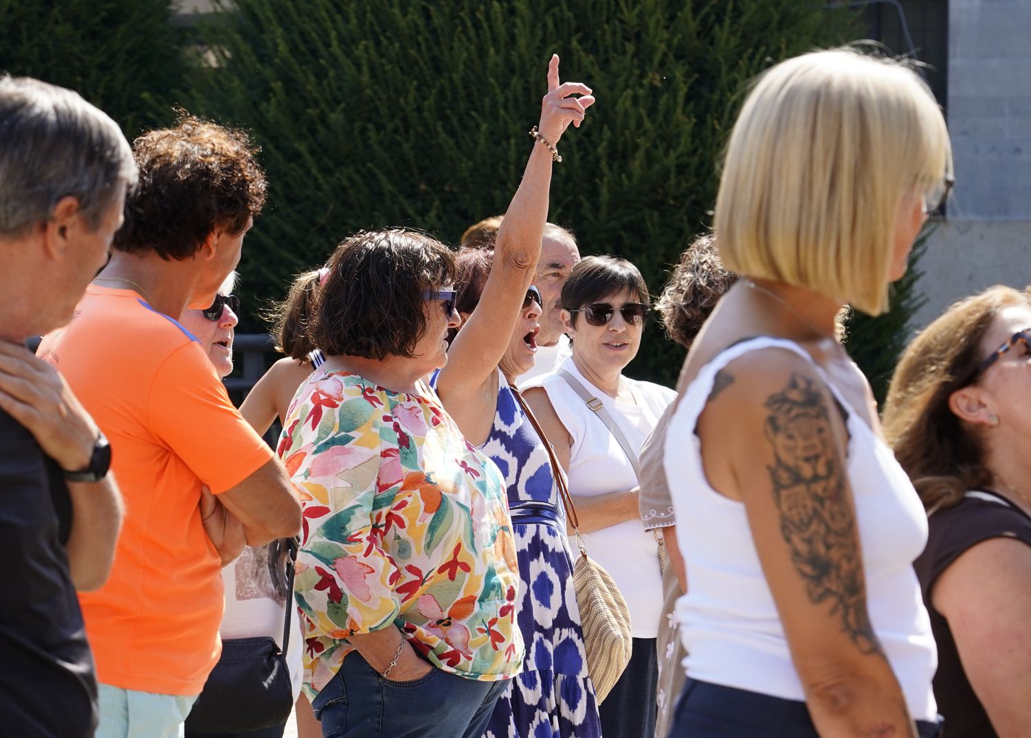 Las pedanías ponferradinas de Columbrianos, Peñalba de Santiago y San Clemente de Valdueza, se concentran ante el Ayuntamiento de Ponferrada en protesta por el retraso en el pago de subvencion (5) | Foto: César Sánchez, ICAL Las pedanías ponferradinas de Columbrianos, Peñalba de Santiago y San Clemente de Valdueza, se concentran ante el Ayuntamiento de Ponferrada en protesta por el retraso en el pago de subvencion (5) | Foto: César Sánchez, ICAL