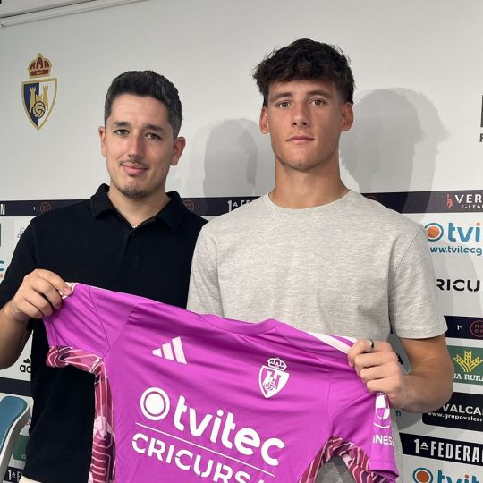 Presentación de Alvin Abajas
