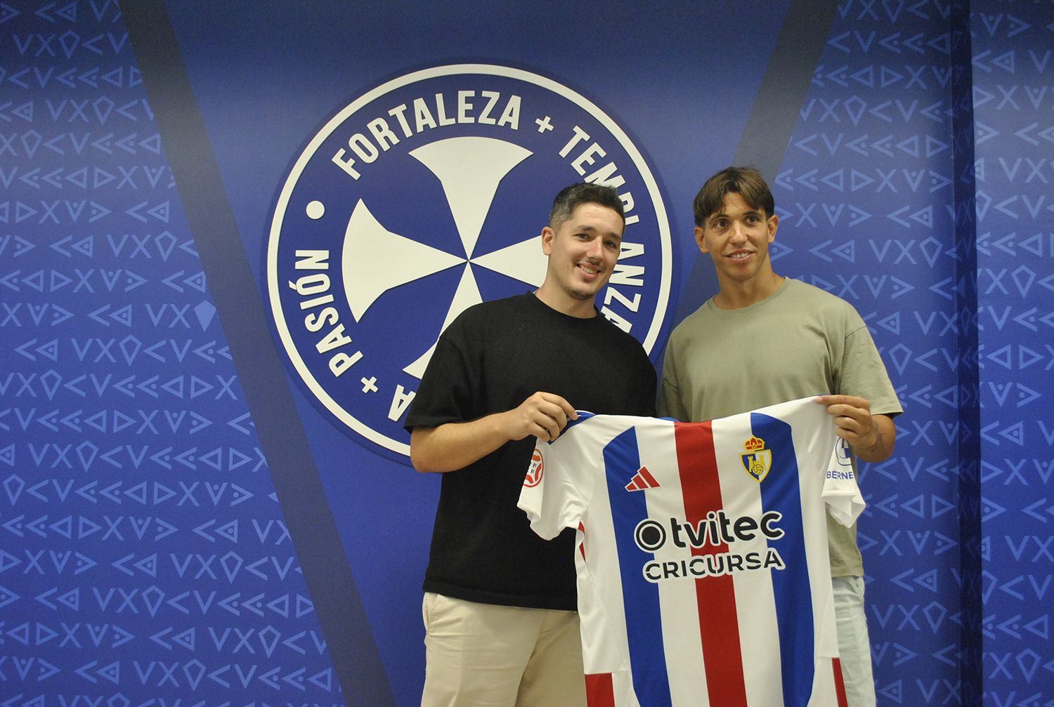 Aleix Roig presentado con laPonferradina Aleix Roig presentado con laPonferradina