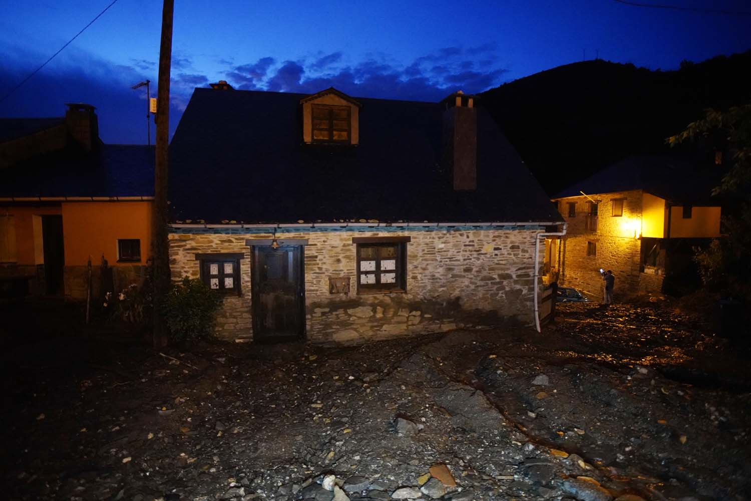 César SánchezICAL Riada en el pueblo de Manzanedo de Valdueza(11) César SánchezICAL Riada en el pueblo de Manzanedo de Valdueza(11)