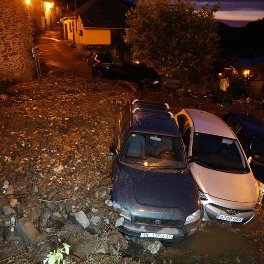 César Sánchez  ICAL Riada en el pueblo de Manzanedo de Valdueza  (12)