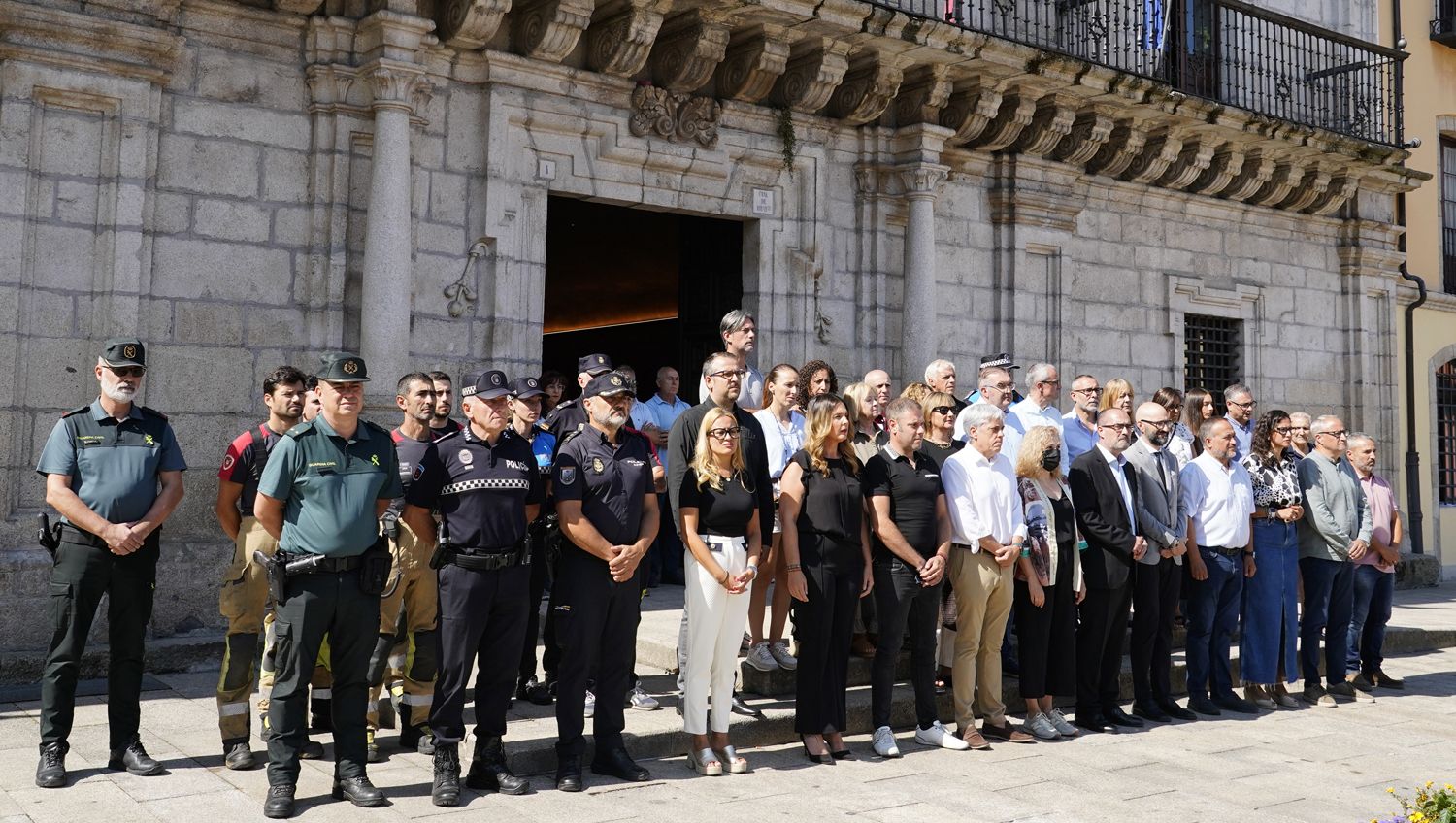Concentración silenciosa en recuerdo de las dos víctimas mortales de la riada de Manzanedo de Valdueza (Ponferrada) (3) | Foto: César Sánchez, ICAL Concentración silenciosa en recuerdo de las dos víctimas mortales de la riada de Manzanedo de Valdueza (Ponferrada) (3) | Foto: César Sánchez, ICAL