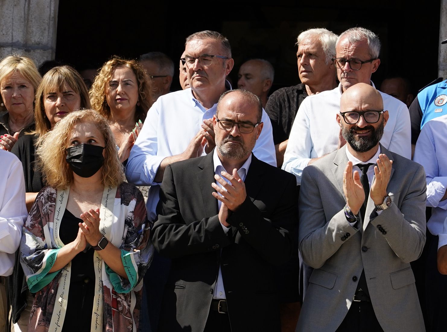 Concentración silenciosa en recuerdo de las dos víctimas mortales de la riada de Manzanedo de Valdueza (Ponferrada) (5) | Foto: César Sánchez, ICAL Concentración silenciosa en recuerdo de las dos víctimas mortales de la riada de Manzanedo de Valdueza (Ponferrada) (5) | Foto: César Sánchez, ICAL