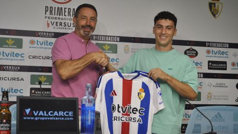 Emi Hernández califica su llegada a la Ponferradina como «un paso muy importante» en su carrera Emi Hernández califica su llegada a la Ponferradina como «un paso muy importante» en su carrera
