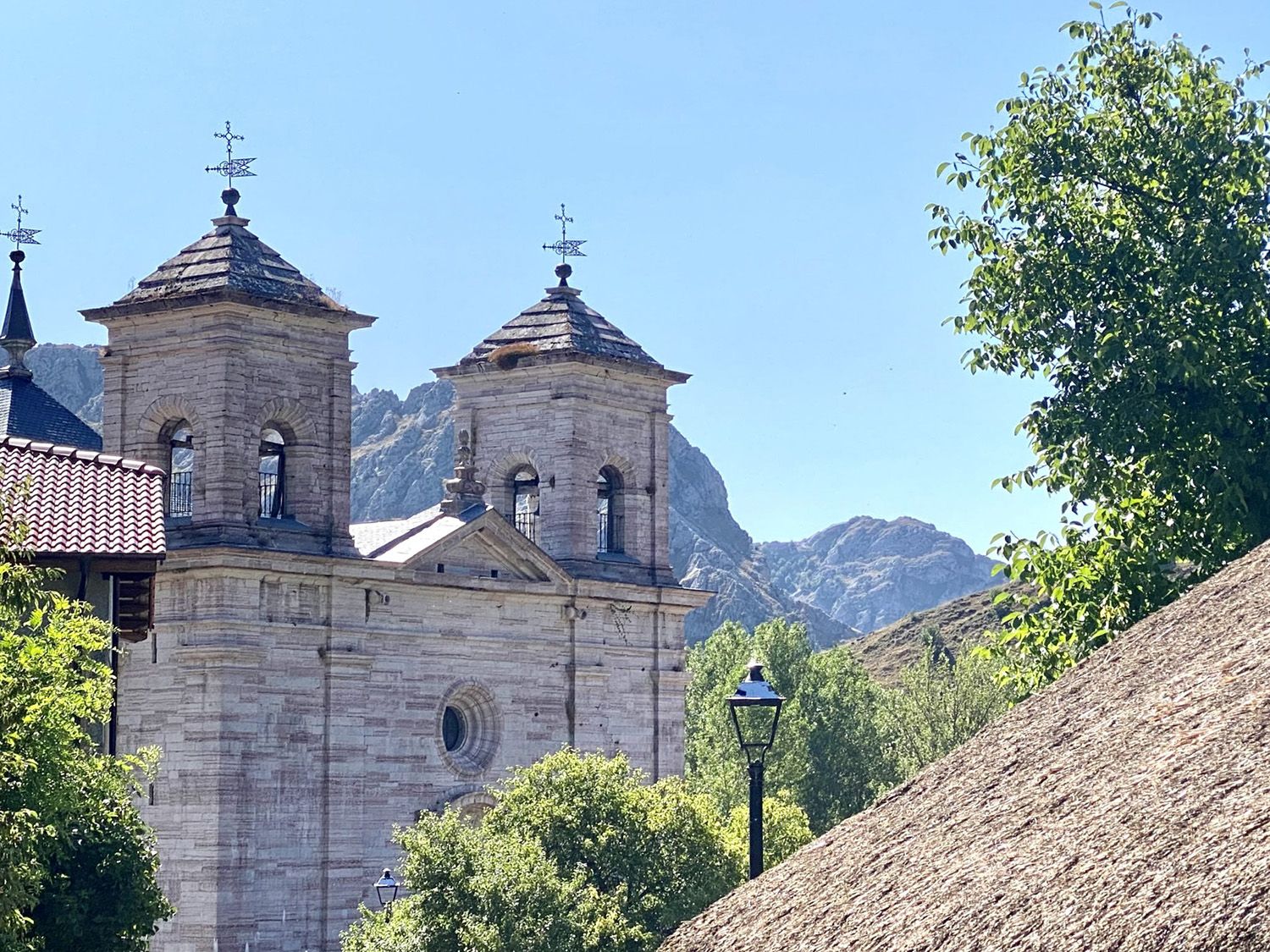 Iglesia de Lois 2 | Foto: Turismo de León Iglesia de Lois 2 | Foto: Turismo de León