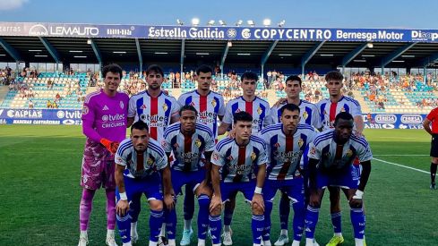 Alineación de la Ponferradina en El Toralín Alineación de la Ponferradina en El Toralín