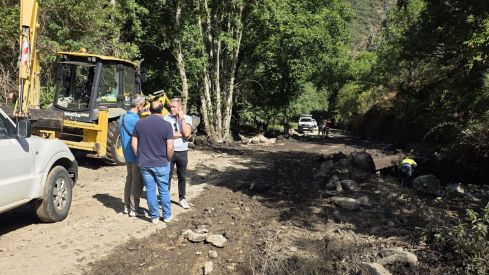 Abierta la carretera de acceso a Carracedo de Compludo tras la actuación del Ayuntamiento de Ponferrada | Ayuntamiento de Ponferrada Abierta la carretera de acceso a Carracedo de Compludo tras la actuación del Ayuntamiento de Ponferrada | Ayuntamiento de Ponferrada