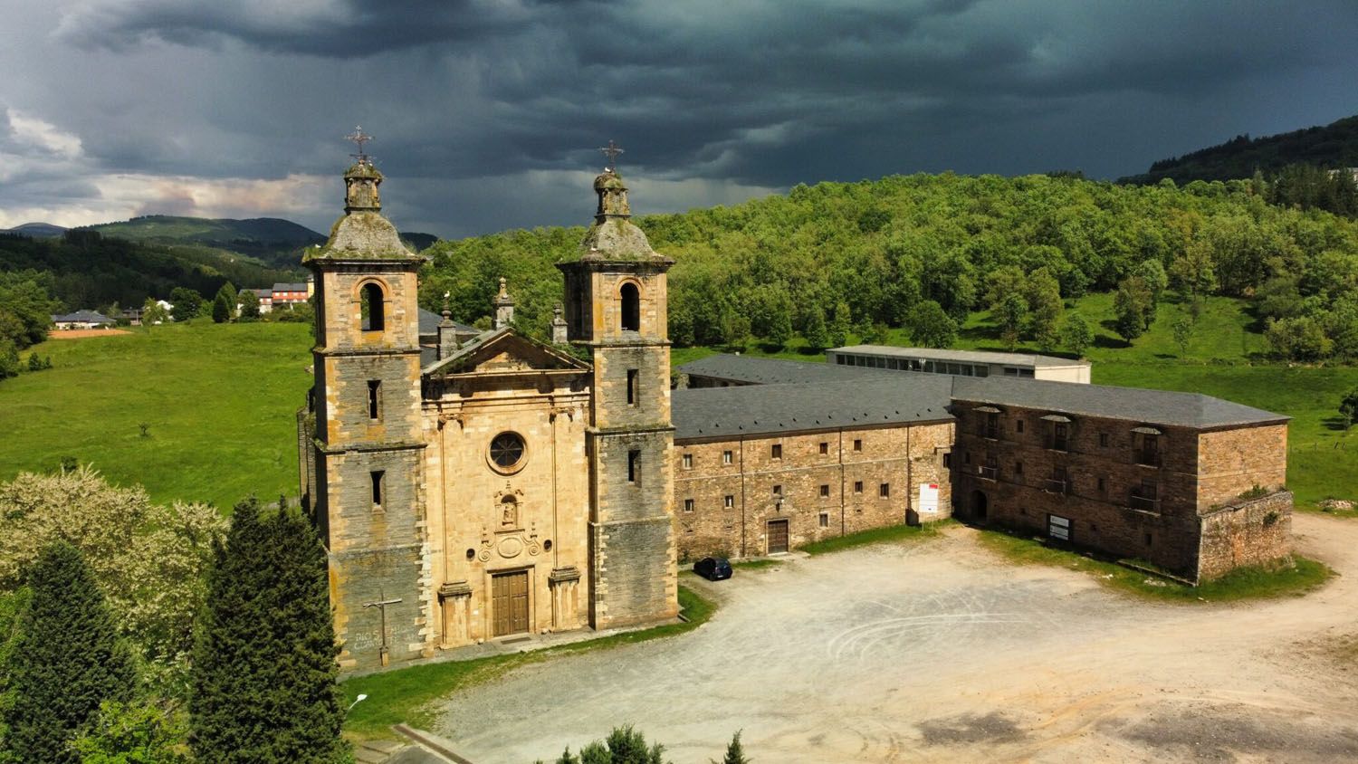 Iglesia y monasterio de San Andrés (Vega de Espinareda) 