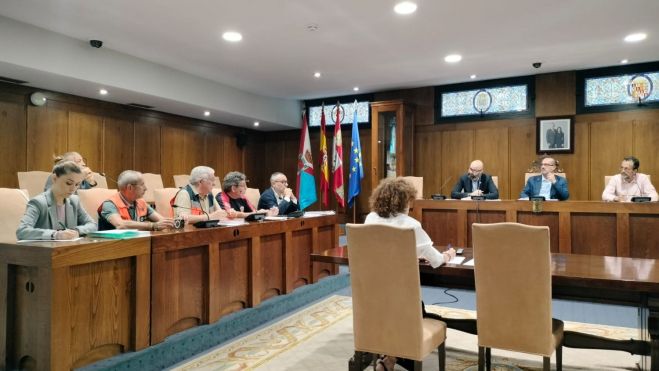 Ponferrada refuerza la seguridad para las Fiestas de la Encina: Más vigilancia en actos de gran afluencia y en los accesos Ponferrada refuerza la seguridad para las Fiestas de la Encina: Más vigilancia en actos de gran afluencia y en los accesos