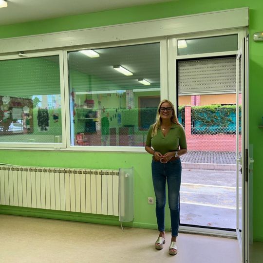 Alexandra Rivas, concejala de Bienestar Social y Familia, en una de las escuelas Alexandra Rivas, concejala de Bienestar Social y Familia, en una de las escuelas