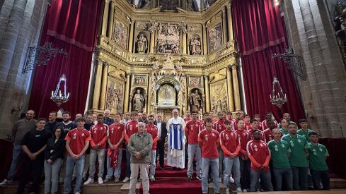 Ofrenda de la Ponferradina a la Virgen de la Encina (2)