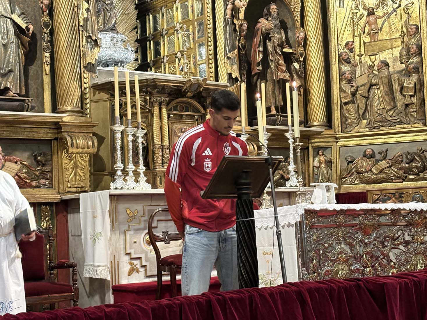 Ofrenda de la Ponferradina a la Virgen de la Encina (9)