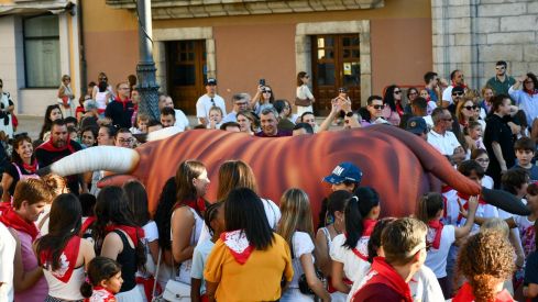 Toros hinchables y charanga: Así han sido los primeros ‘Ponfermines’ de las Fiestas de la Encina | Daniel Merino