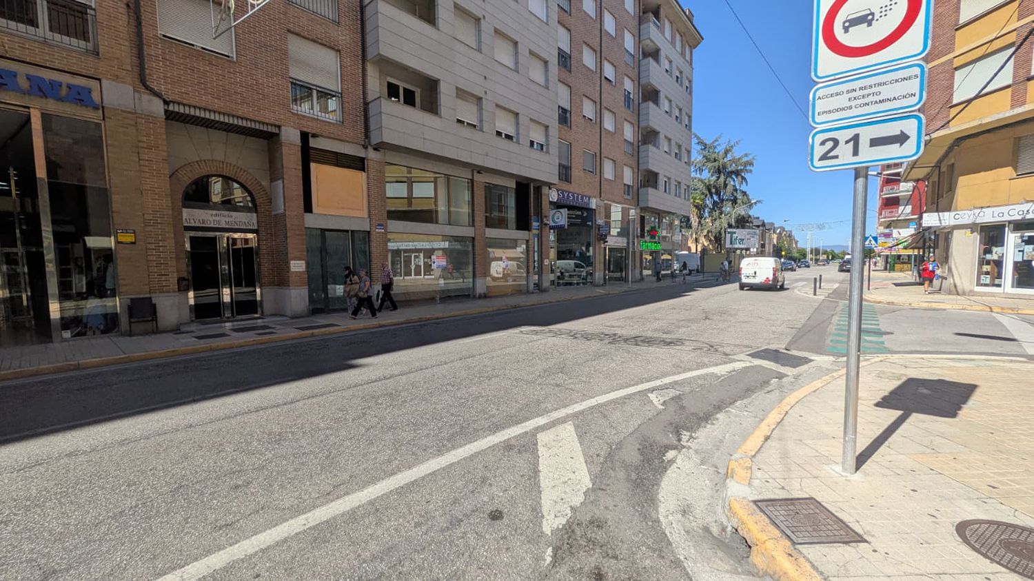 Calle Camino de Santiago de Ponferrada 2 | Foto: Dani Merino, InfoBierzo Calle Camino de Santiago de Ponferrada 2 | Foto: Dani Merino, InfoBierzo