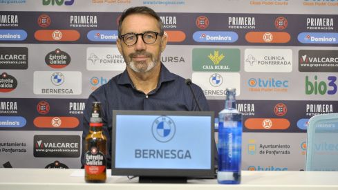 Sietes en rueda de prensa Sietes en rueda de prensa