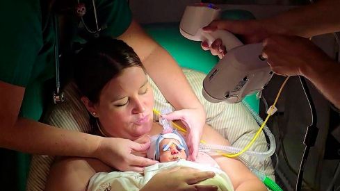El Hospital 12 de Octubre desarrolla mascarillas nasales en 3D para ayudar a respirar a bebes prematuros El Hospital 12 de Octubre desarrolla mascarillas nasales en 3D para ayudar a respirar a bebes prematuros