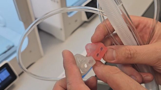 Mascarilla nasal en 3D para bebés prematuros (Salud Madrid) Mascarilla nasal en 3D para bebés prematuros (Salud Madrid)