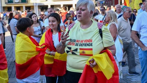 Concentración en apoyo de Ceuta en Ponferrada (4) Concentración en apoyo de Ceuta en Ponferrada (4)