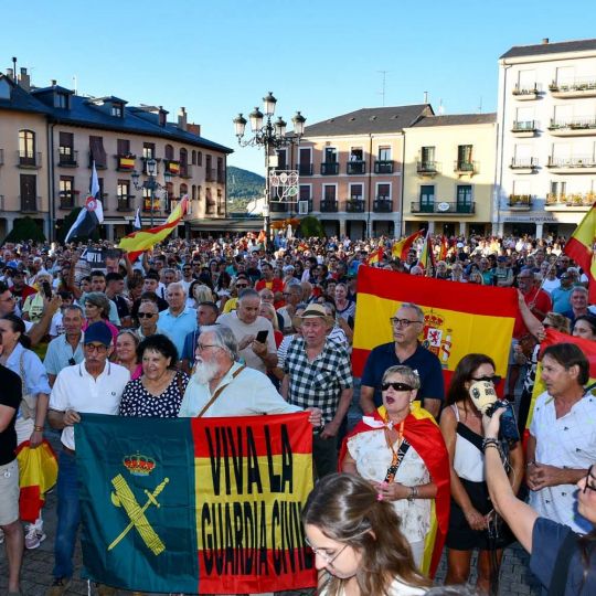 Concentración en apoyo de Ceuta en Ponferrada (25) Concentración en apoyo de Ceuta en Ponferrada (25)