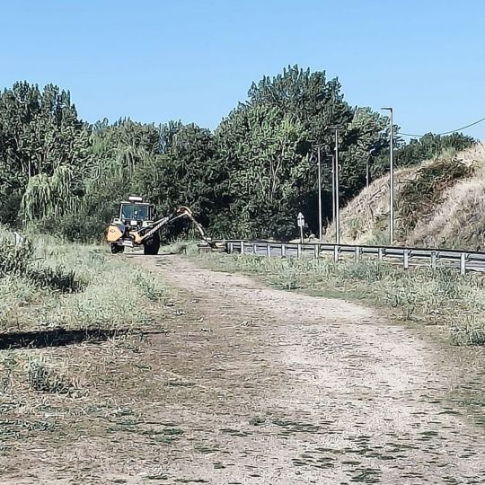 Maquinaria pesada trabajando en Ponferrada | Foto: PSOE de Ponferrada Maquinaria pesada trabajando en Ponferrada | Foto: PSOE de Ponferrada
