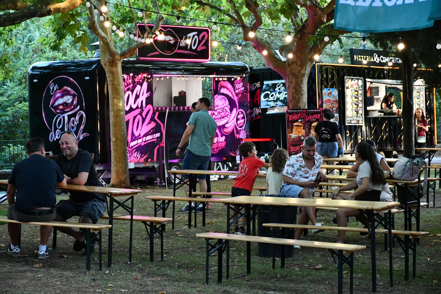 Inauguración de los Food Trucks de las Fiestas de La Encina en Ponferrada (3) Inauguración de los Food Trucks de las Fiestas de La Encina en Ponferrada (3)