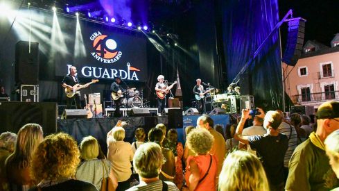 conciertos de La Banda Sabinera, Javier Ojeda y La Guardia en las Fiestas de La Encina de Ponferrada (62) conciertos de La Banda Sabinera, Javier Ojeda y La Guardia en las Fiestas de La Encina de Ponferrada (62)