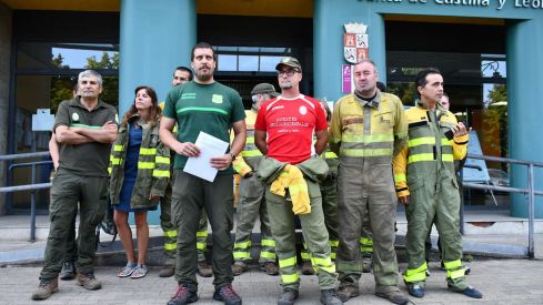 Agentes medioambientales del Bierzo, Laciana y Cabrera se plantan ante las guardias de incendios de manera indefinida | Foto: Dani Merino, InfoBierzo