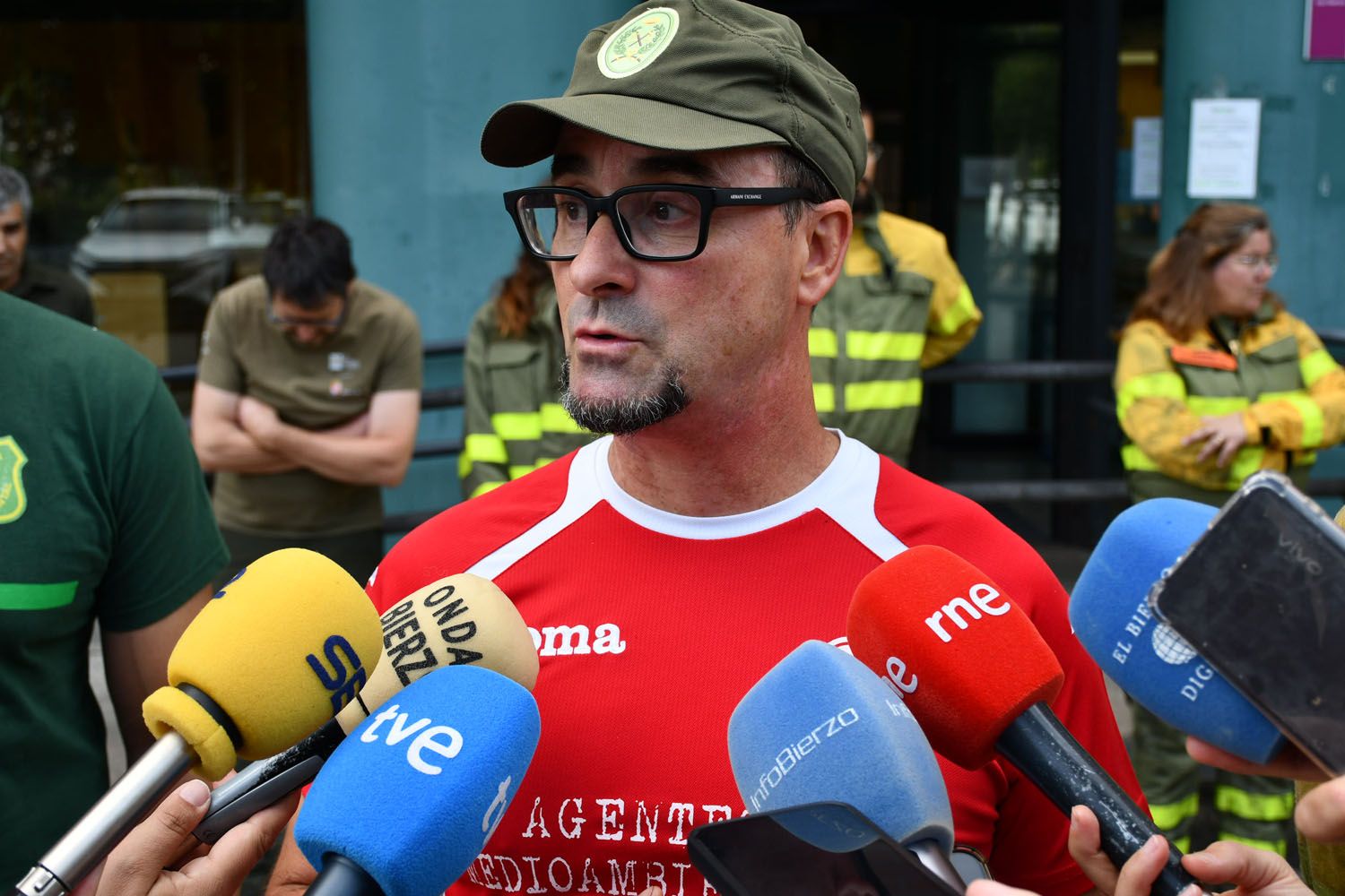 Agentes medioambientales del Bierzo, Laciana y Cabrera se plantan ante las guardias de incendios de manera indefinida (3)