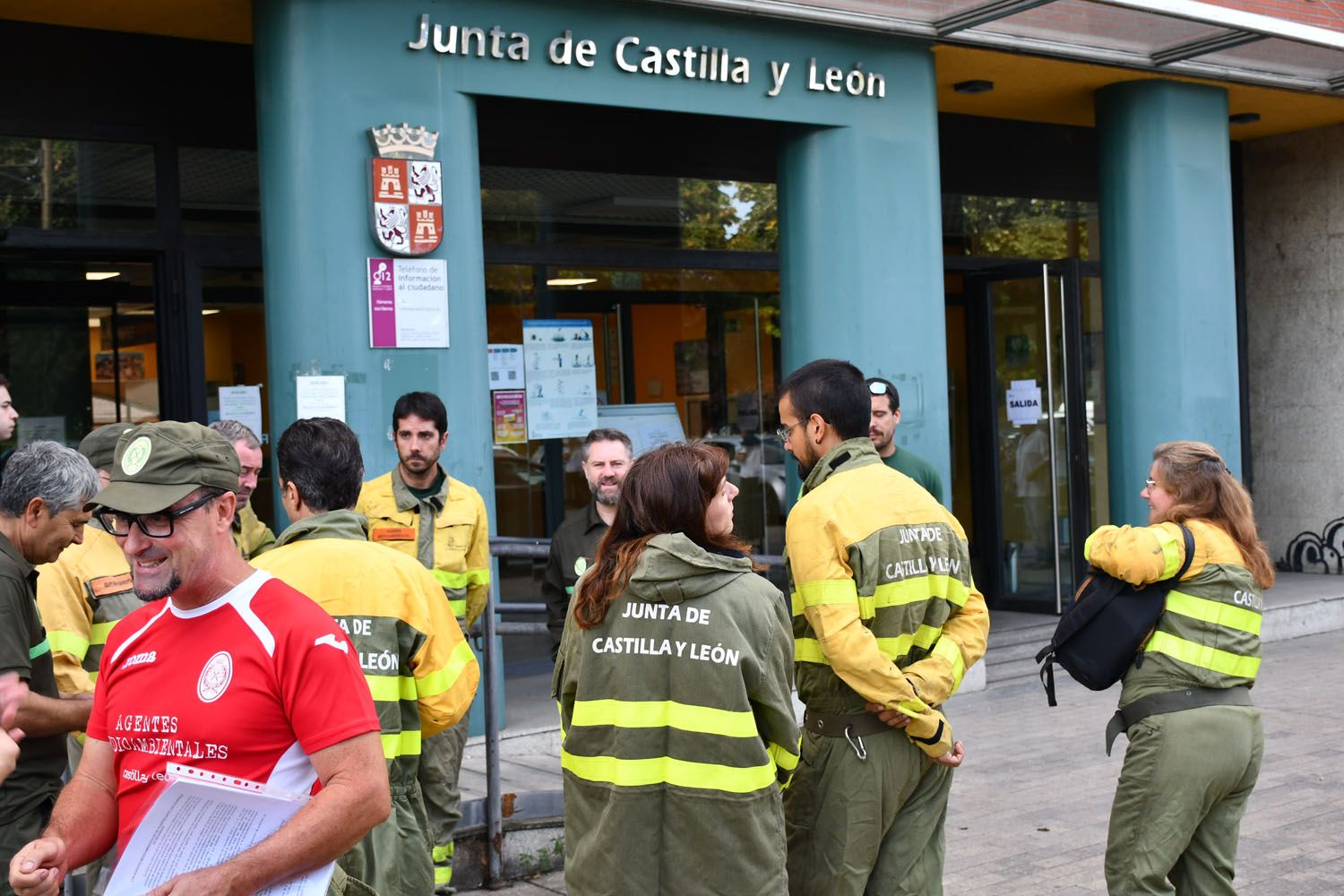 Agentes medioambientales del Bierzo, Laciana y Cabrera se plantan ante las guardias de incendios de manera indefinida (4)