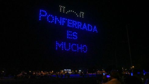 Espectáculo de drones de Ponferrada 2026 (19) Espectáculo de drones de Ponferrada 2026 (19)