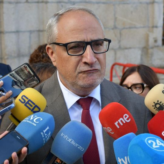 El presidente del Consejo Comarcal del Bierzo, Olegario Ramón, en el acto institucional Día del Bierzo | Foto: Daniel Merino, InfoBierzo El presidente del Consejo Comarcal del Bierzo, Olegario Ramón, en el acto institucional Día del Bierzo | Foto: Daniel Merino, InfoBierzo