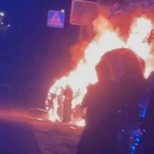 Detenido el presunto autor de la quema de contenedores en Flores del Sil (Ponferrada) | Cedida a InfoBierzo