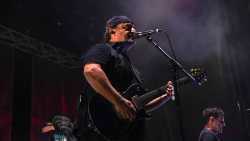 Obús y Boikot incendian Bembibre con una noche de heavy, punk y ska | Héctor Keudell