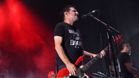 Obús y Boikot incendian Bembibre con una noche de heavy, punk y ska | Héctor Keudell