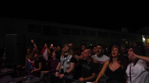 Obús y Boikot incendian Bembibre con una noche de heavy, punk y ska | Héctor Keudell