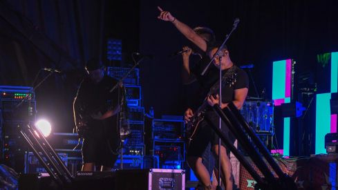 Obús y Boikot incendian Bembibre con una noche de heavy, punk y ska | Héctor Keudell Obús y Boikot incendian Bembibre con una noche de heavy, punk y ska | Héctor Keudell