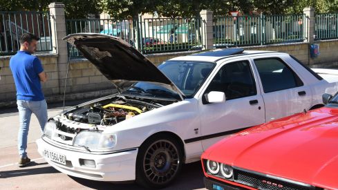 VI Concentración de Coches Clásicos de Bembibre VI Concentración de Coches Clásicos de Bembibre