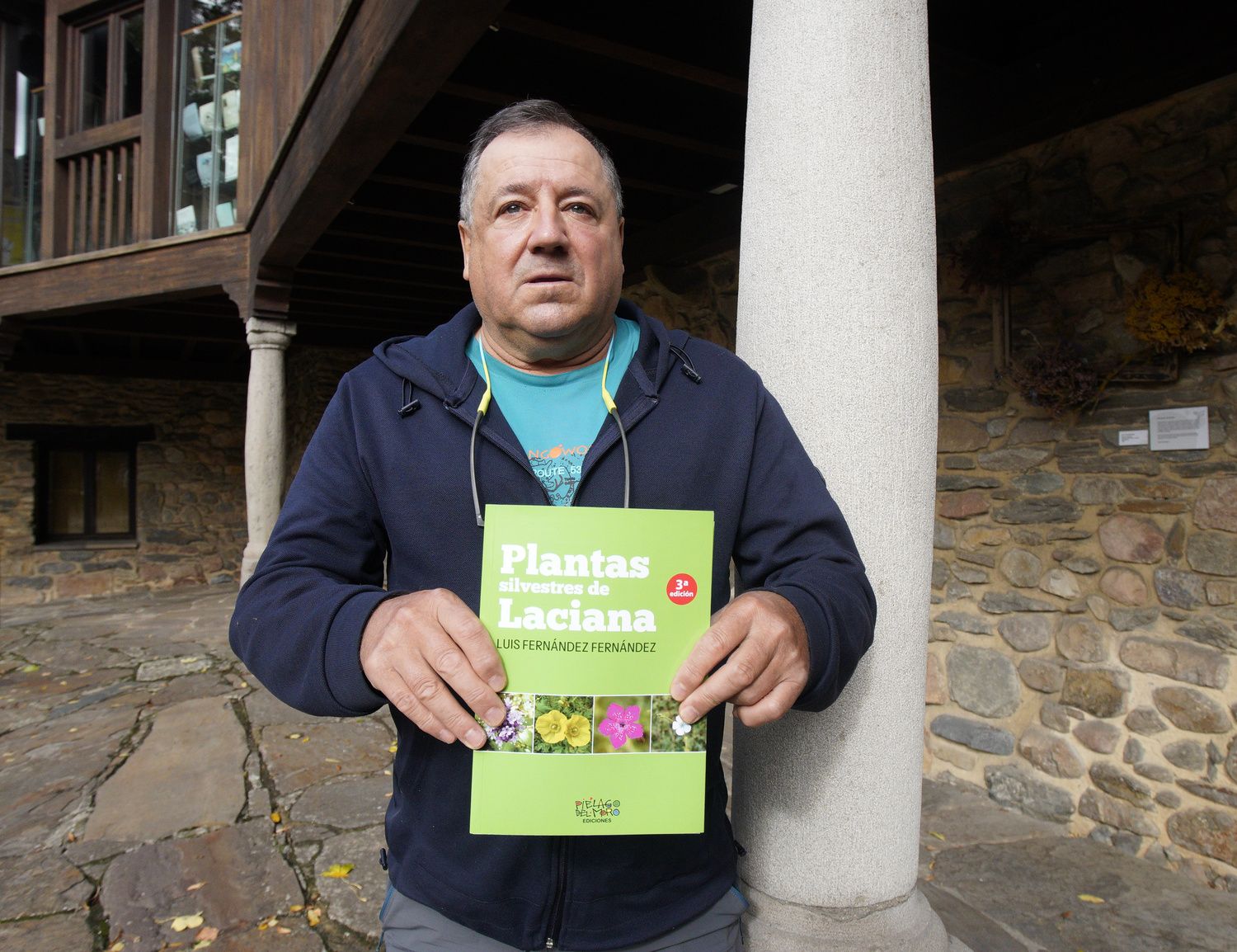Luis Fernández, el 'guardián verde' que ha dedicado su vida a descubrir la flora de Laciana | César Sánchez / ICAL Luis Fernández, el 'guardián verde' que ha dedicado su vida a descubrir la flora de Laciana | César Sánchez / ICAL