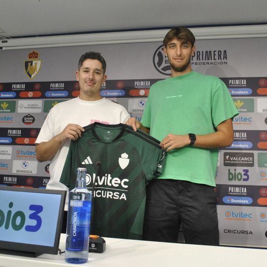 Óscar Vacas en su presentación