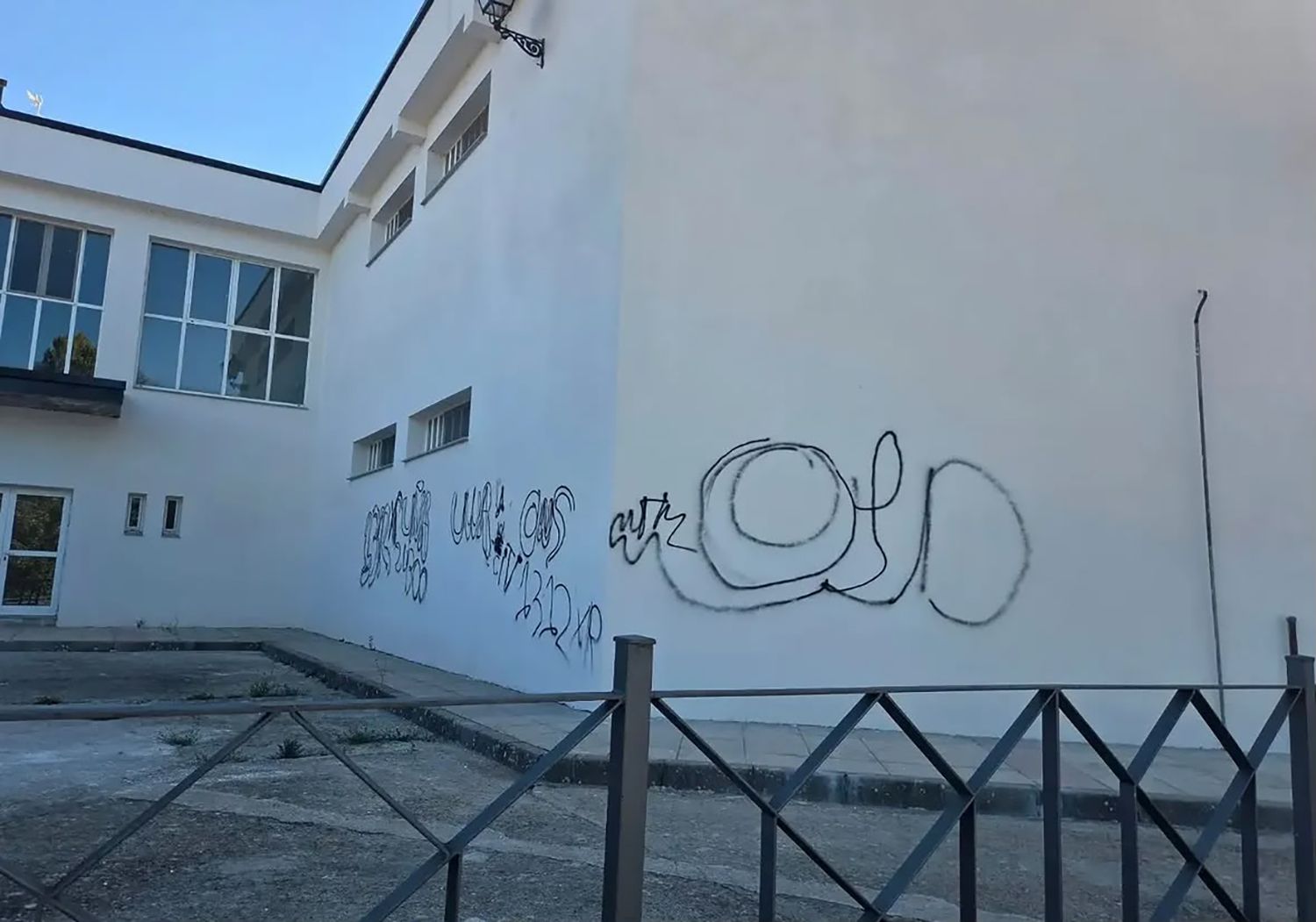 Vandalismo Mercado Abastos Bembibre