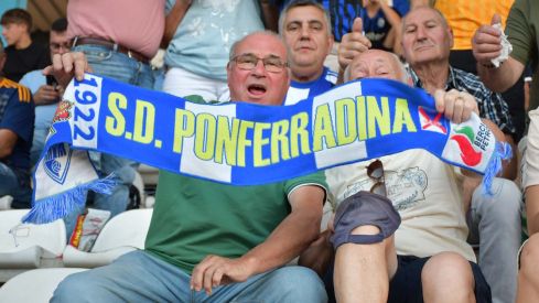 Partido entre Ponferradina y Mérida (92) Partido entre Ponferradina y Mérida (92)