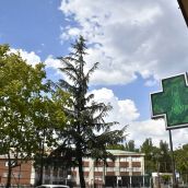 Ola de calor en Ponferrada marcado por una farmacia de zona alta | Foto: InfoBierzo Ola de calor en Ponferrada marcado por una farmacia de zona alta | Foto: InfoBierzo