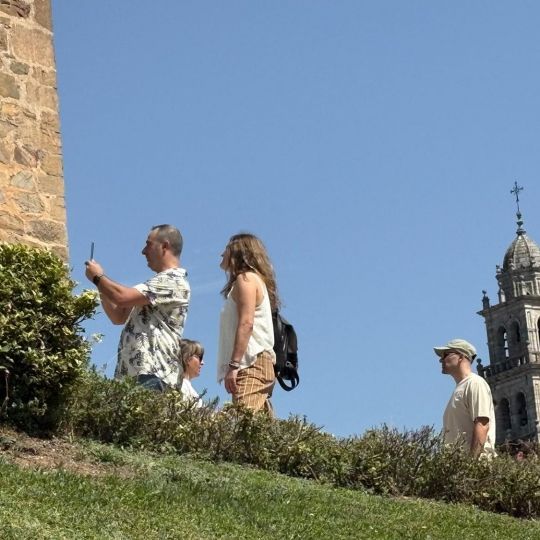 Turistas en el Castillo de Ponferrada | Foto: InfoBierzo